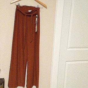 New with tag,Copper fig pants by Pink Rose.No defects or stains.